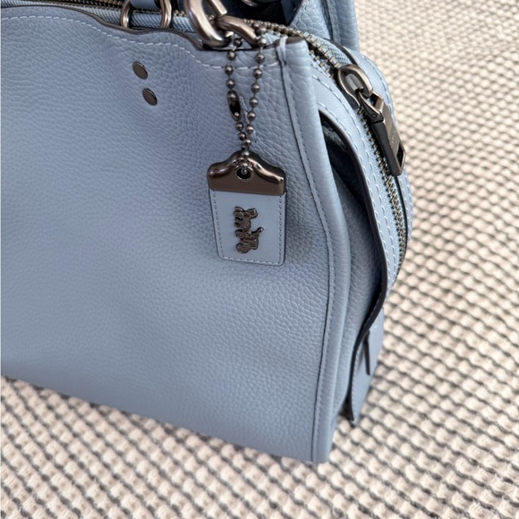 Beautiful Coach Rogue 1941 - Picture 2 of 10